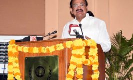 सरकारी कामकाज के पुराने ढर्रे में सुधार करें: उपराष्ट्रपति