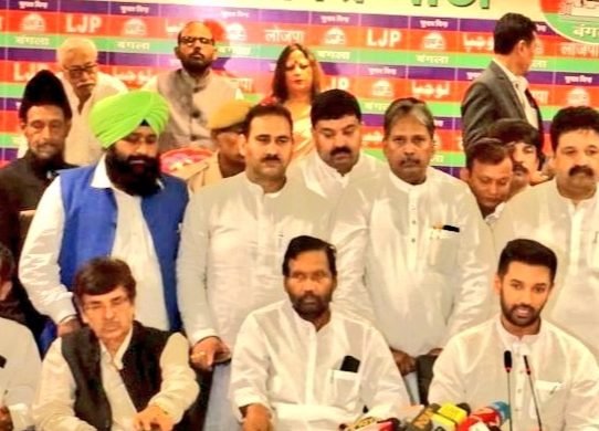 महाराष्ट्र की चुनावी दंगल के बाद झारखंड का झंझट ?