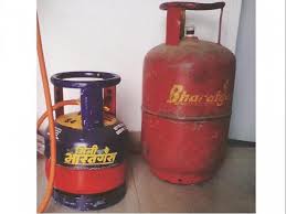 अब लोगों की जेब पर पड़ेगा गैस सिलेंडर का भार ?