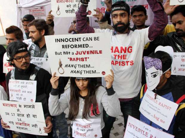 कुछ दिन के हैं बस यही स्टेटस……