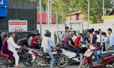 पेट्रोल-डीजल हुए मंहगे, 9 दिनों की स्थिरता के बाद बढ़े पेट्रोल के दाम