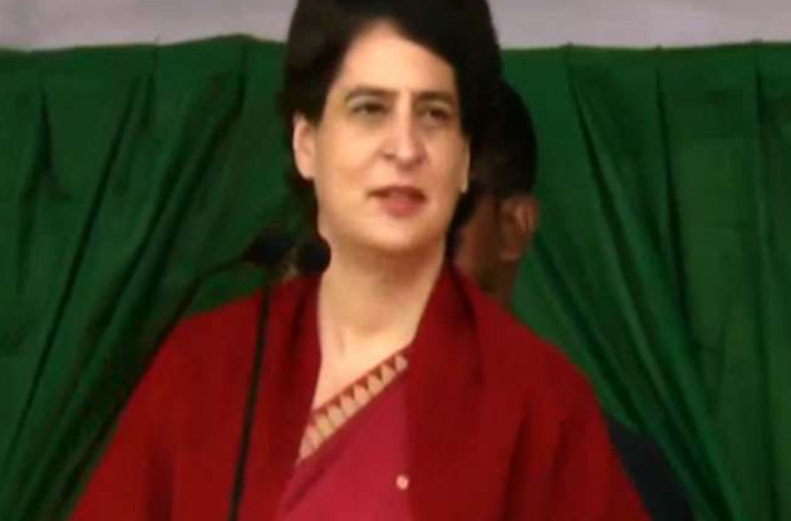 बीजेपी पर निशाना साधते हुए झारखंड में गरजी प्रियंका!..