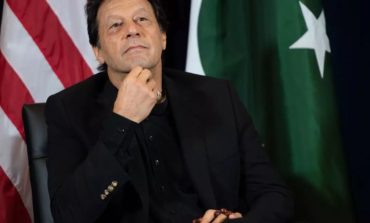 भारत का नाम सुनते ही पाकिस्तान के प्रधानमंत्री का हुआ ,खटिया खड़ा !..