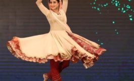 पैरों में घुंघरू बांध कर माधुरी दीक्षित, ने मचाया धमाल