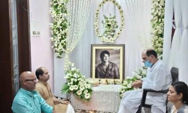 Sushant Singh Rajput's sister bids final goodbye to the late actor, check here for the story.