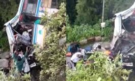 मसूरी देहरादून मार्ग पर दर्दनाक बस हादसा